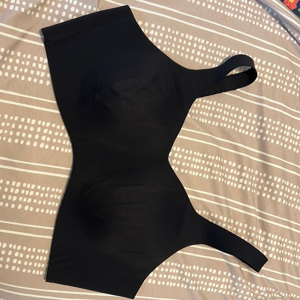 Knix sports bra